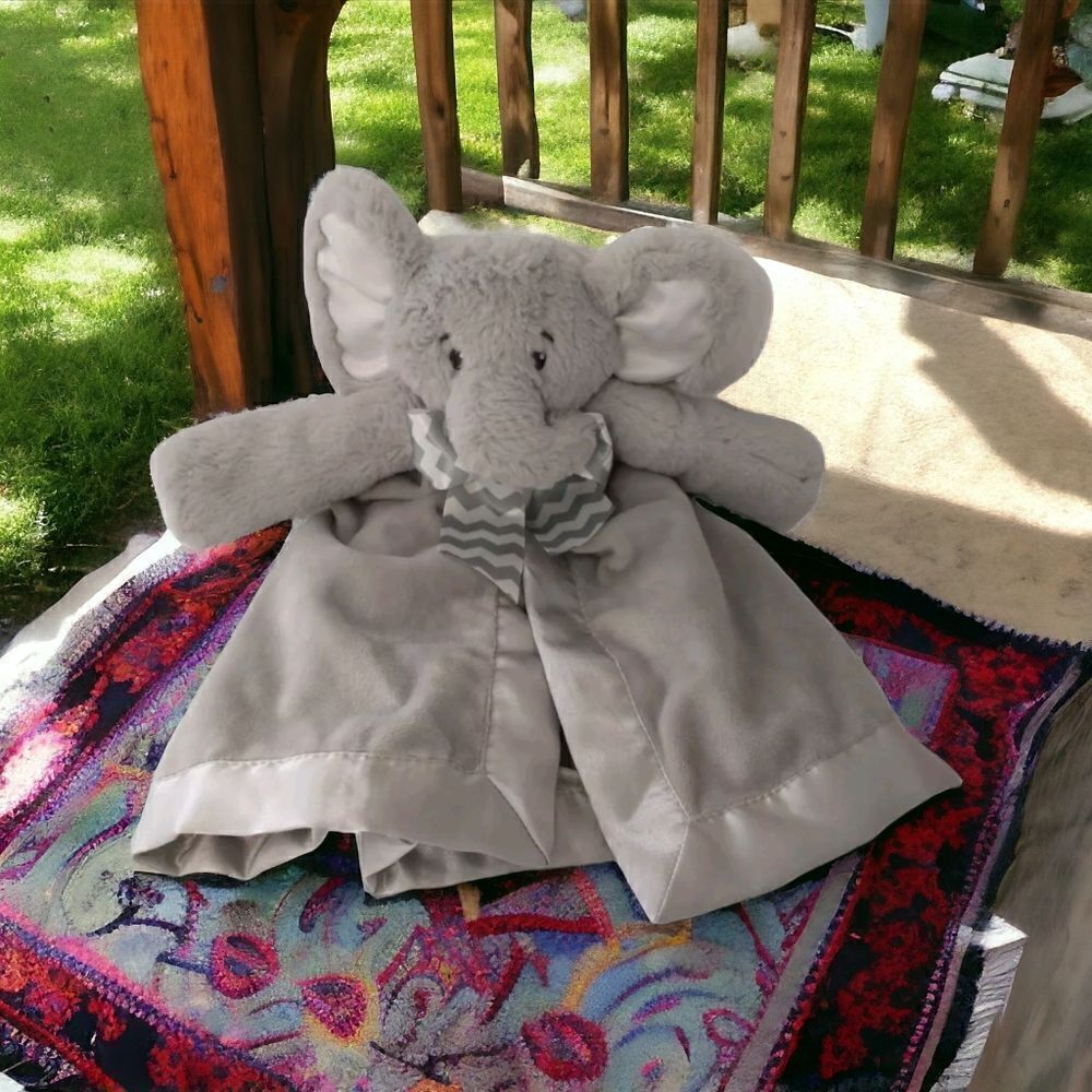 Bearington Baby Elephant‎ Lovey Lil Spout Snuggler Gray Security Blanket Satin.